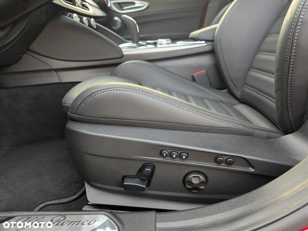 Alfa Romeo Giulia 2.0 Turbo Veloce - 20