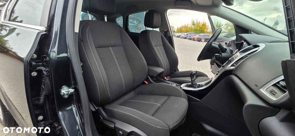 Opel Astra 2012