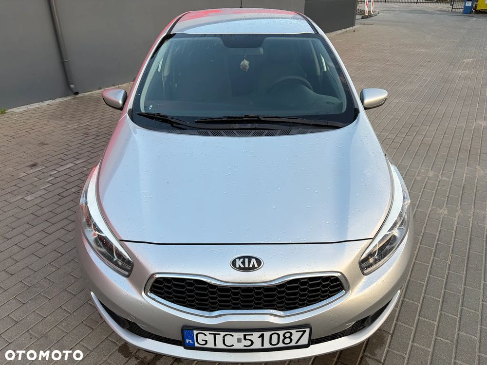 Kia Ceed - 4