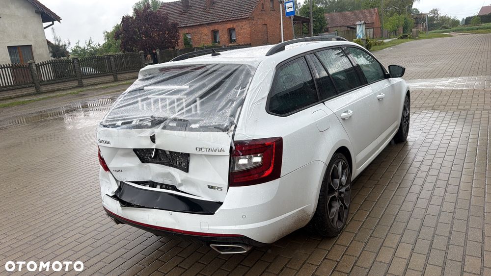 Skoda Octavia 2.0 TDI 4x4 DSG RS - 10