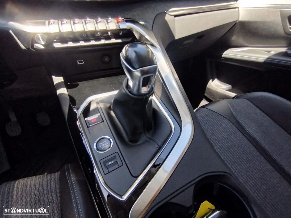 Peugeot 5008 1.2 PureTech Allure Pack - 21