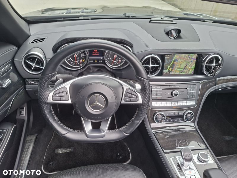 Mercedes-Benz SL - 23