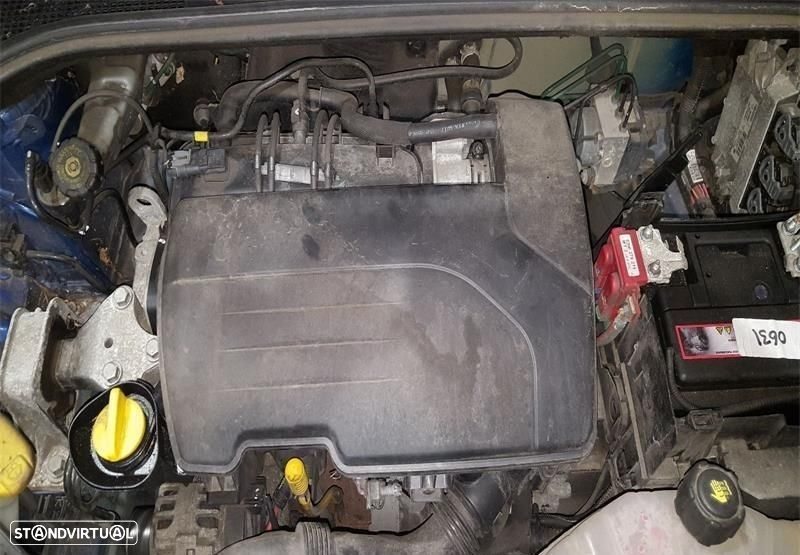 Renault Clio Extreme 1.2i de 2009 disponível para peças - 6
