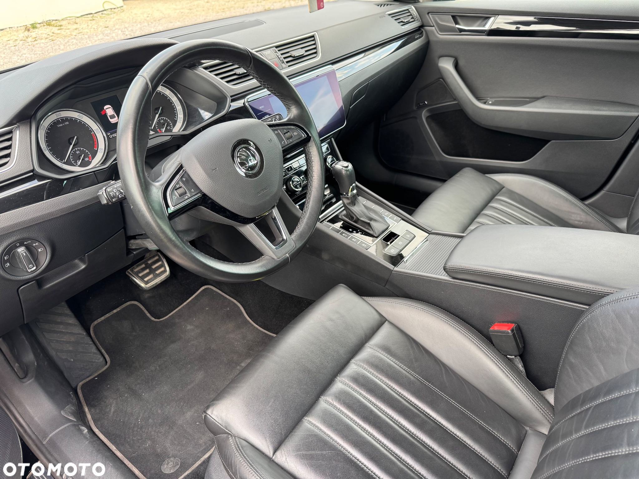 Skoda Superb 2.0 TDI 4x4 L&K DSG - 23