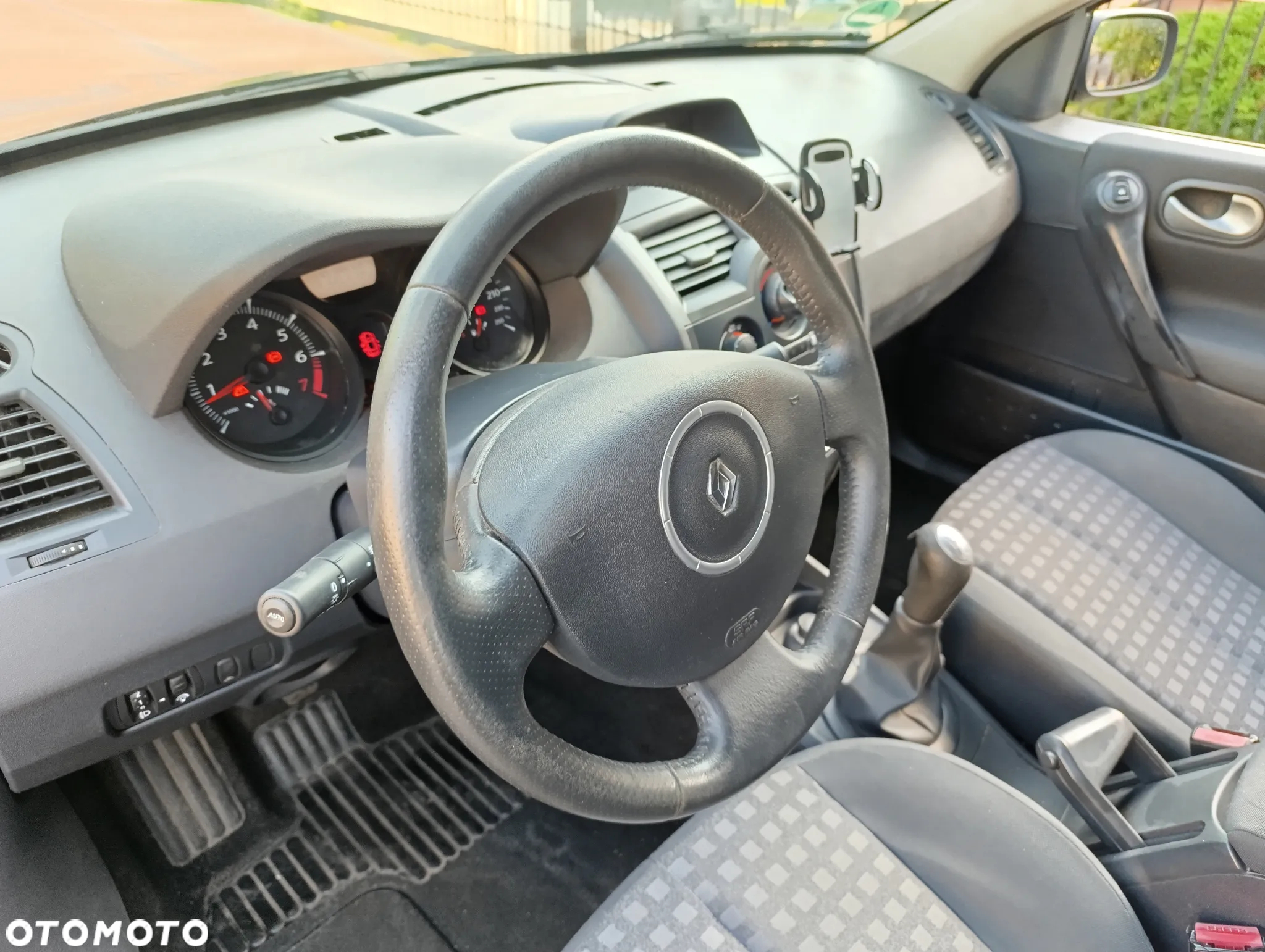Renault Megane 1.6 Avantage - 10