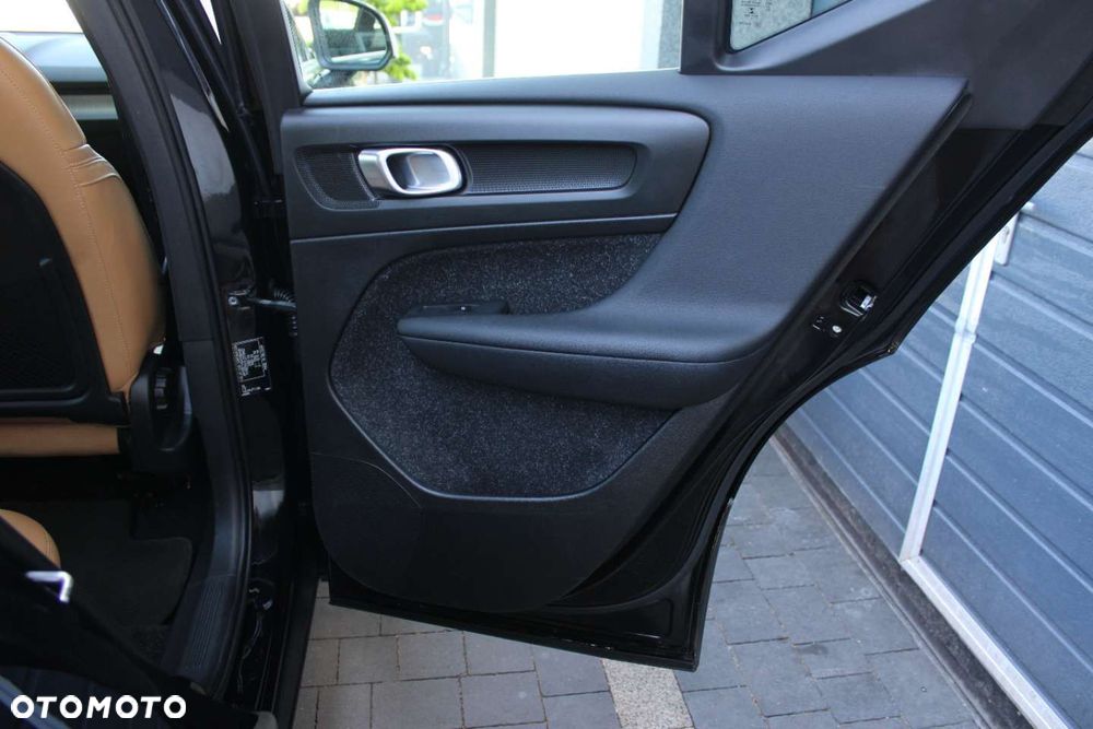 Volvo XC 40 - 28