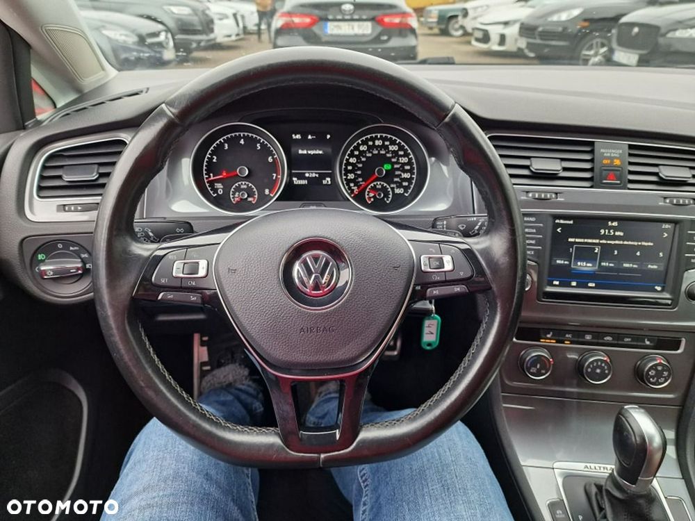 Volkswagen Golf - 9