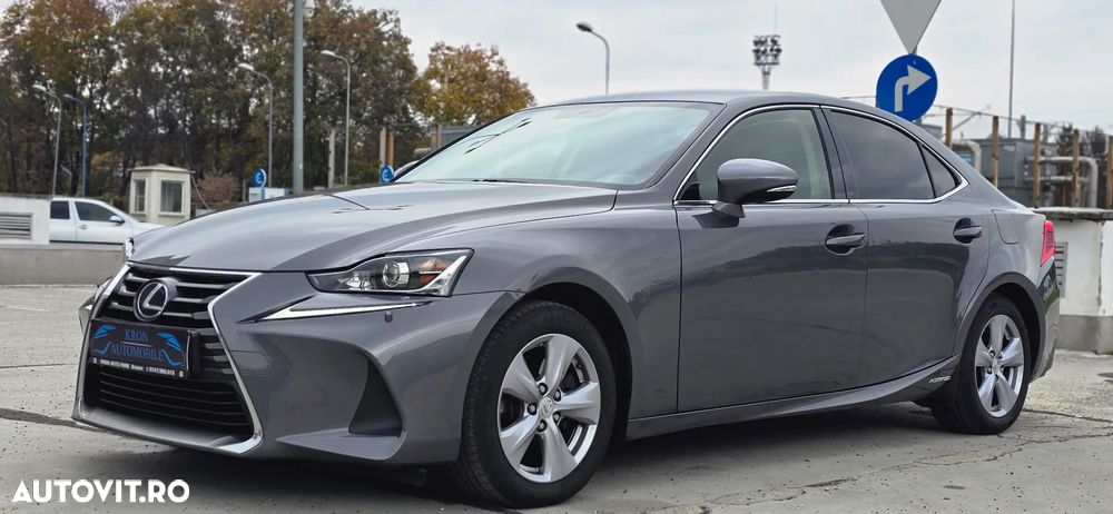 Lexus Seria IS 300h Executive - 22