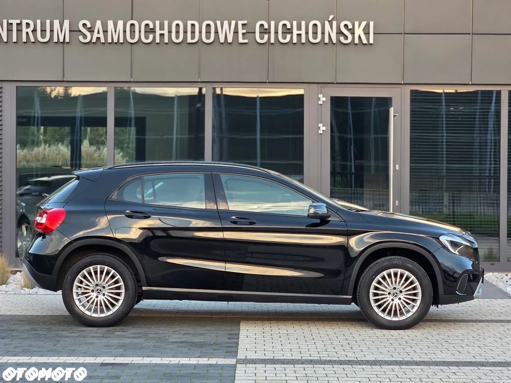 Mercedes-Benz GLA 180 7G-DCT Style - 14