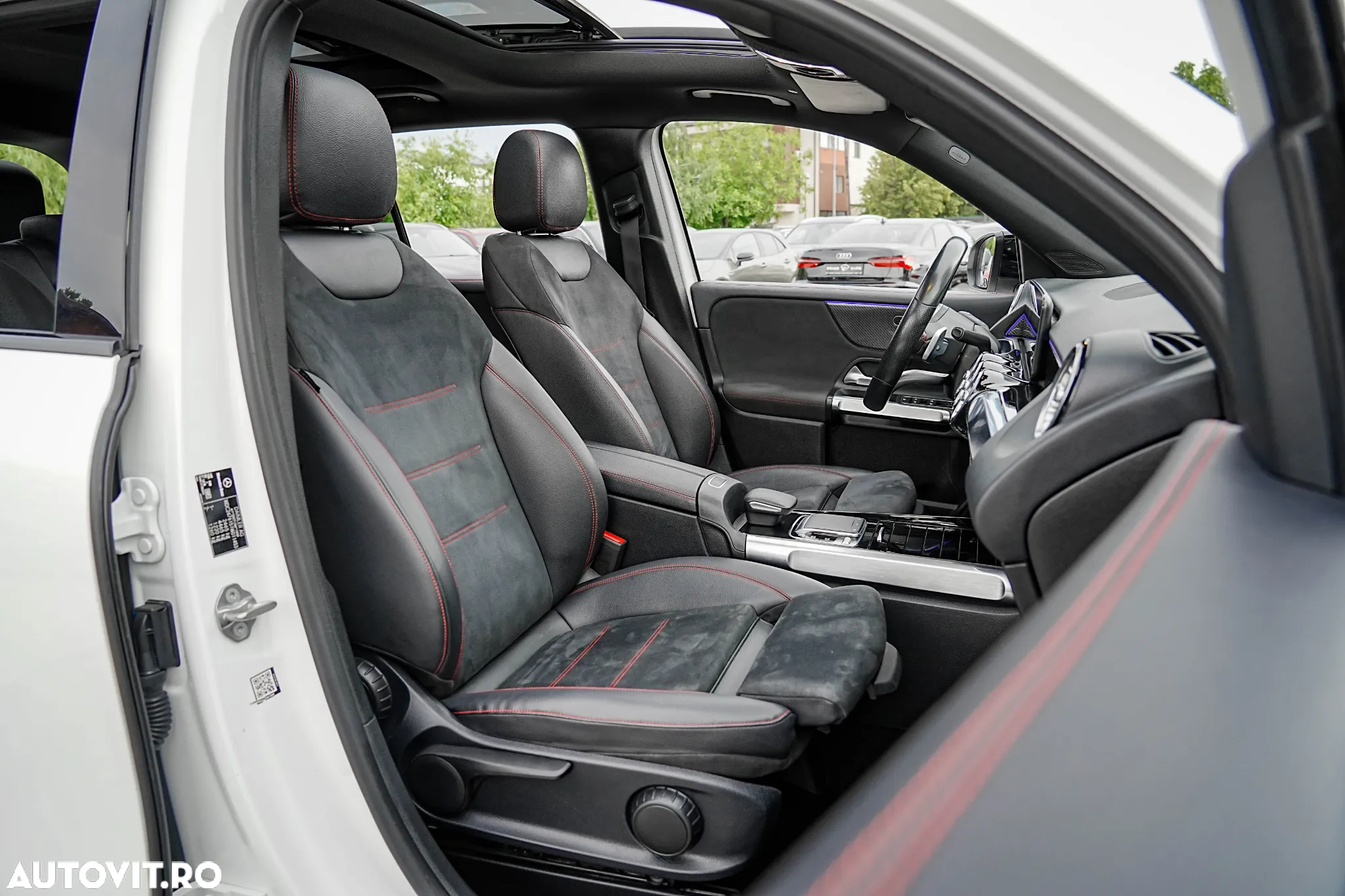 Mercedes-Benz GLB 220 d 4Matic 8G-DCT AMG Line - 21