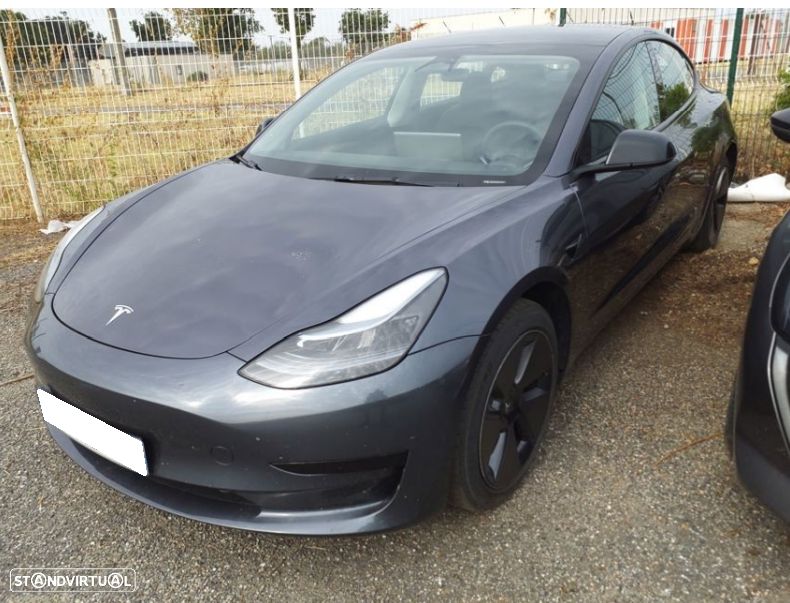 Tesla Model 3 Standard Range Plus RWD - 2