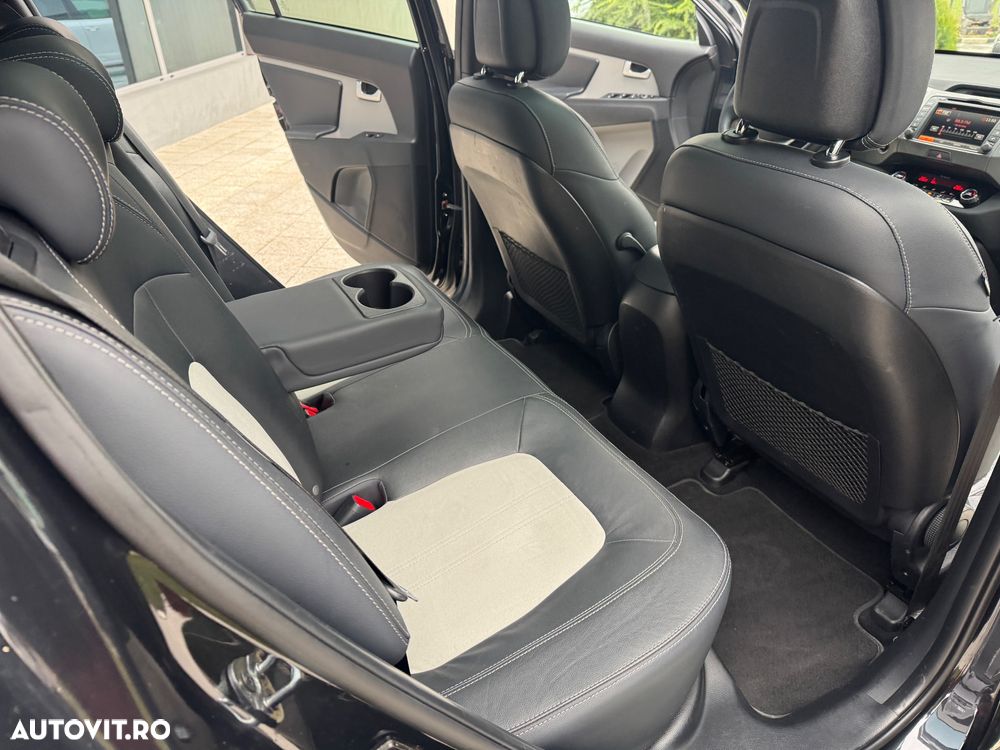 Kia Sportage 2.0 CRDI 184 AWD Aut. Platinum Edition - 28