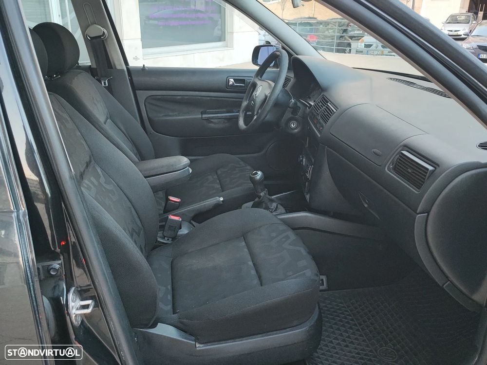 VW Golf 1.4i Confortline JE - 19