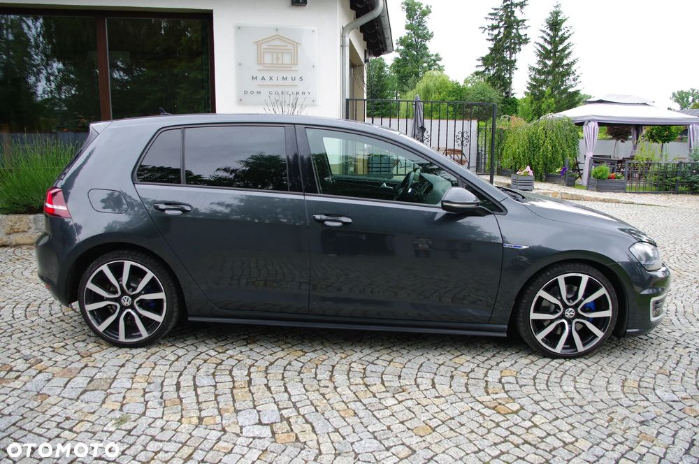 Volkswagen Golf 1.4 GTE Plug-In-Hybrid DSG - 4