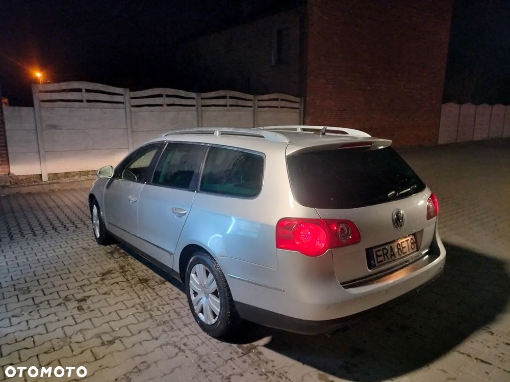 Volkswagen Passat 2.0 TDI Comfortline DSG - 4