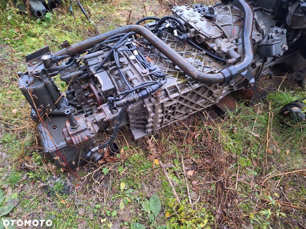 Silnik DAF CF Euro 3 310 koni + skrzynia biegów manual 8 biegów - 5