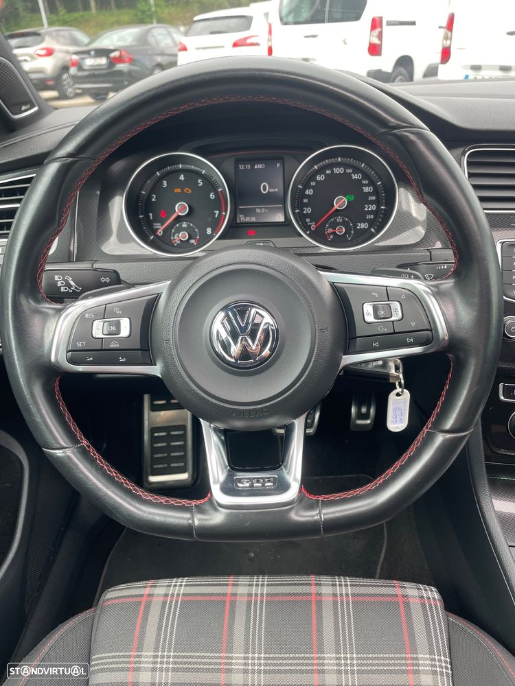 VW Golf 2.0 TSi GTi DSG Performance - 11