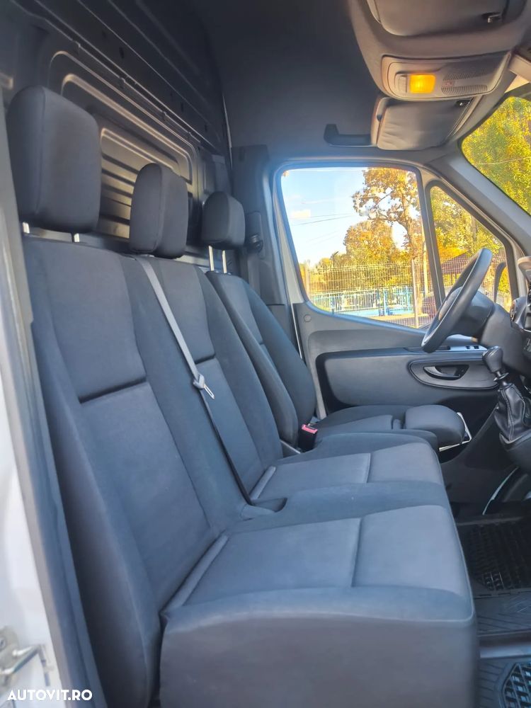 Mercedes-Benz Sprinter - 17