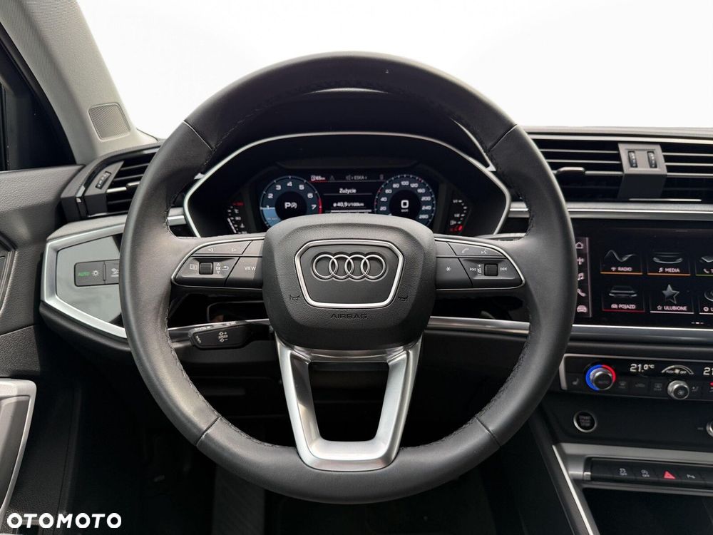 Audi Q3 - 18