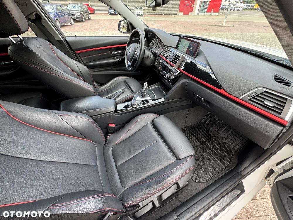 BMW Seria 3 320d Efficient Dynamic Edition Sport Line - 17