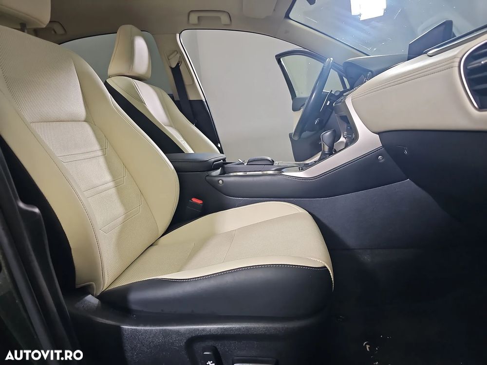 Lexus Seria NX 300h - 12