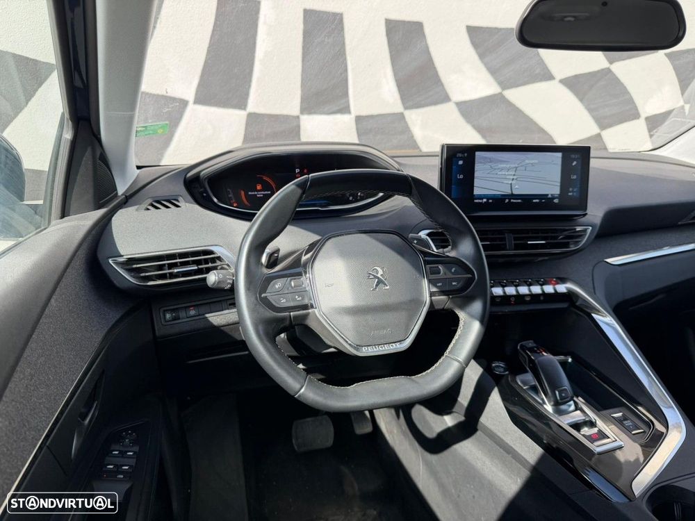 Peugeot 3008 1.2 PureTech Allure Pack EAT8 - 5