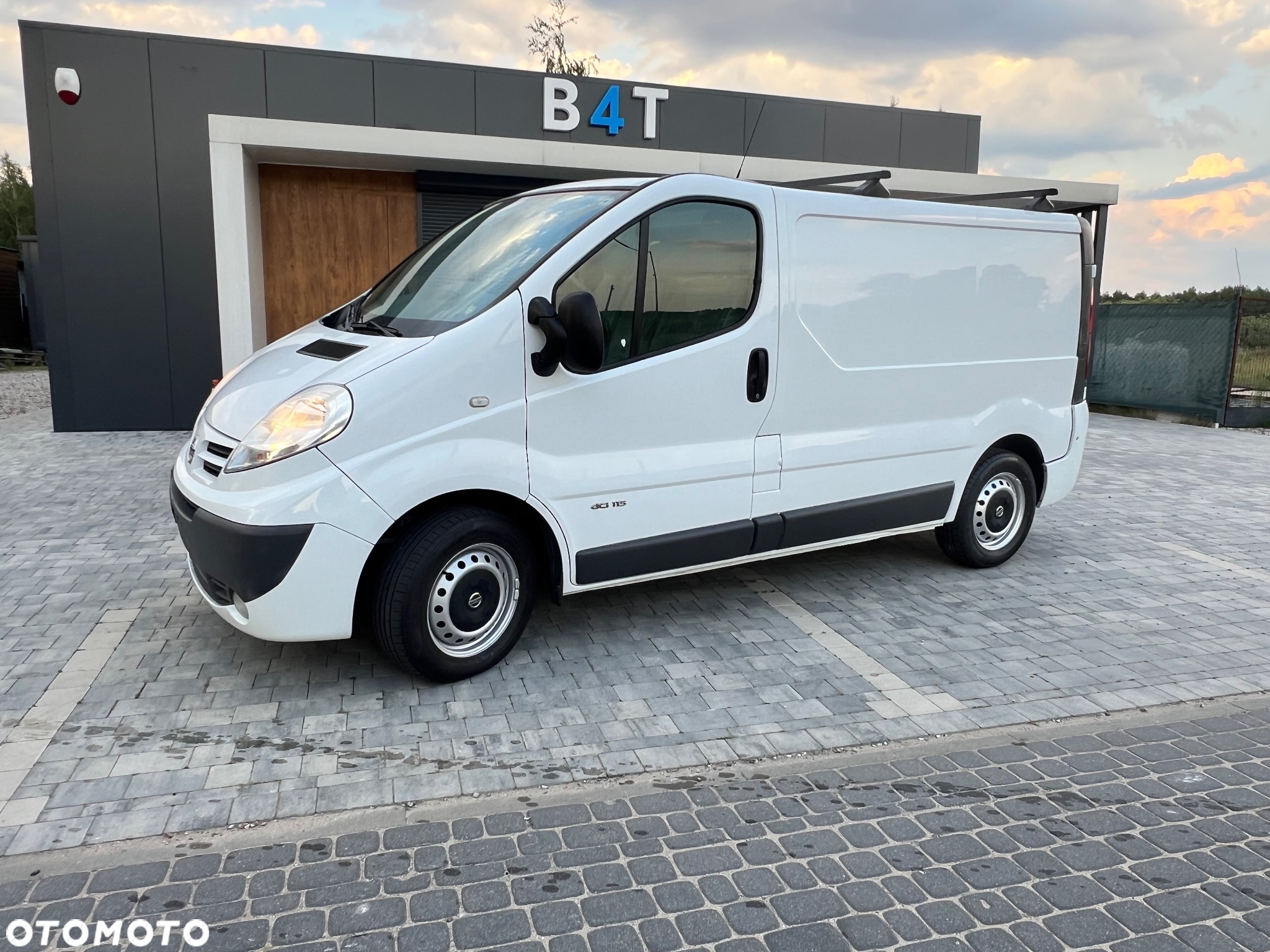 Nissan Primaster - 3