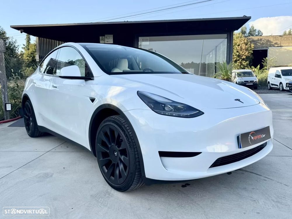 Tesla Model Y RWD - 3