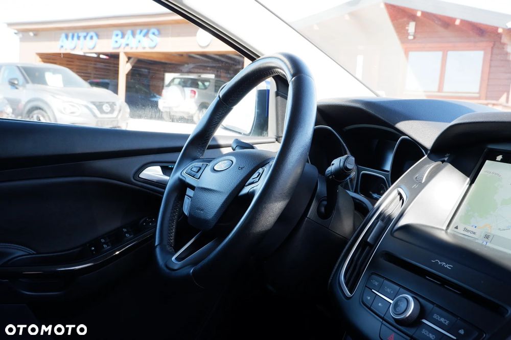 Ford Focus SW 1.5 EcoBoost S&S TITANIUM - 5