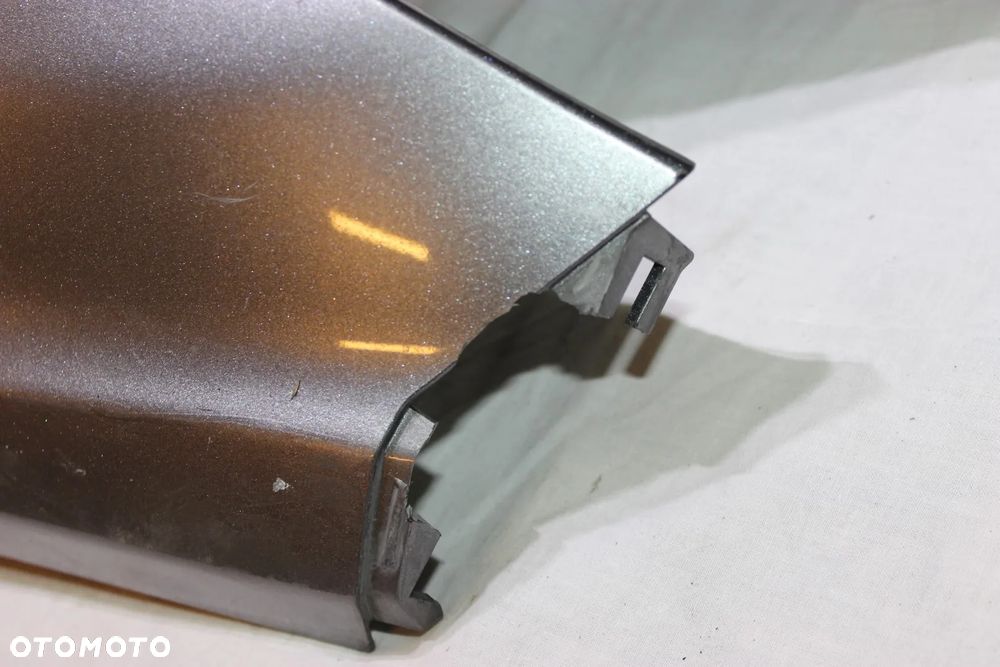 Owiewka lewa tył Suzuki Burgman 400 AN400 K7 - 2