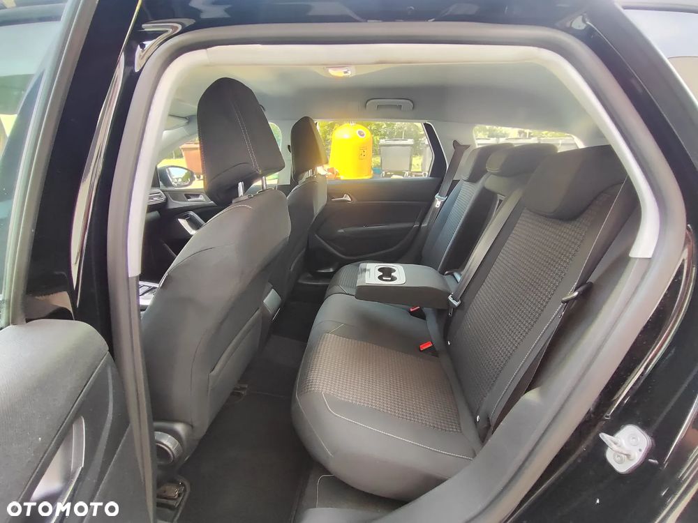 Peugeot 308 BlueHDi 130 EAT6 Stop & Start Active - 17