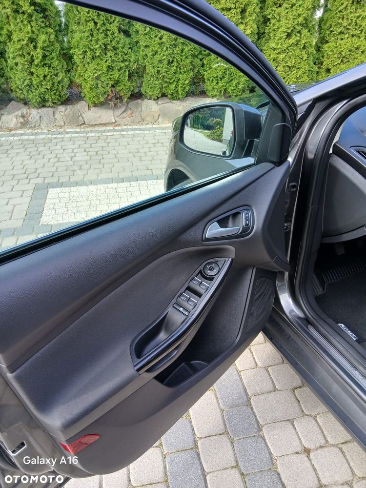 Ford Focus 1.5 TDCi DPF Start-Stopp-System Titanium - 28