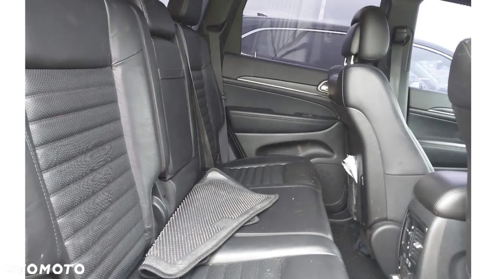 Jeep Grand Cherokee - 11