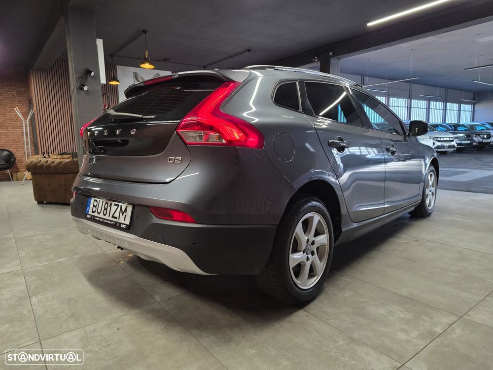 Volvo V40 D2 Summum - 33