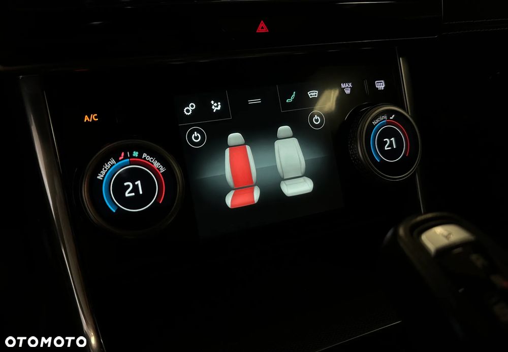 Jaguar XE 2.0 D180 R-Dynamic SE - 22