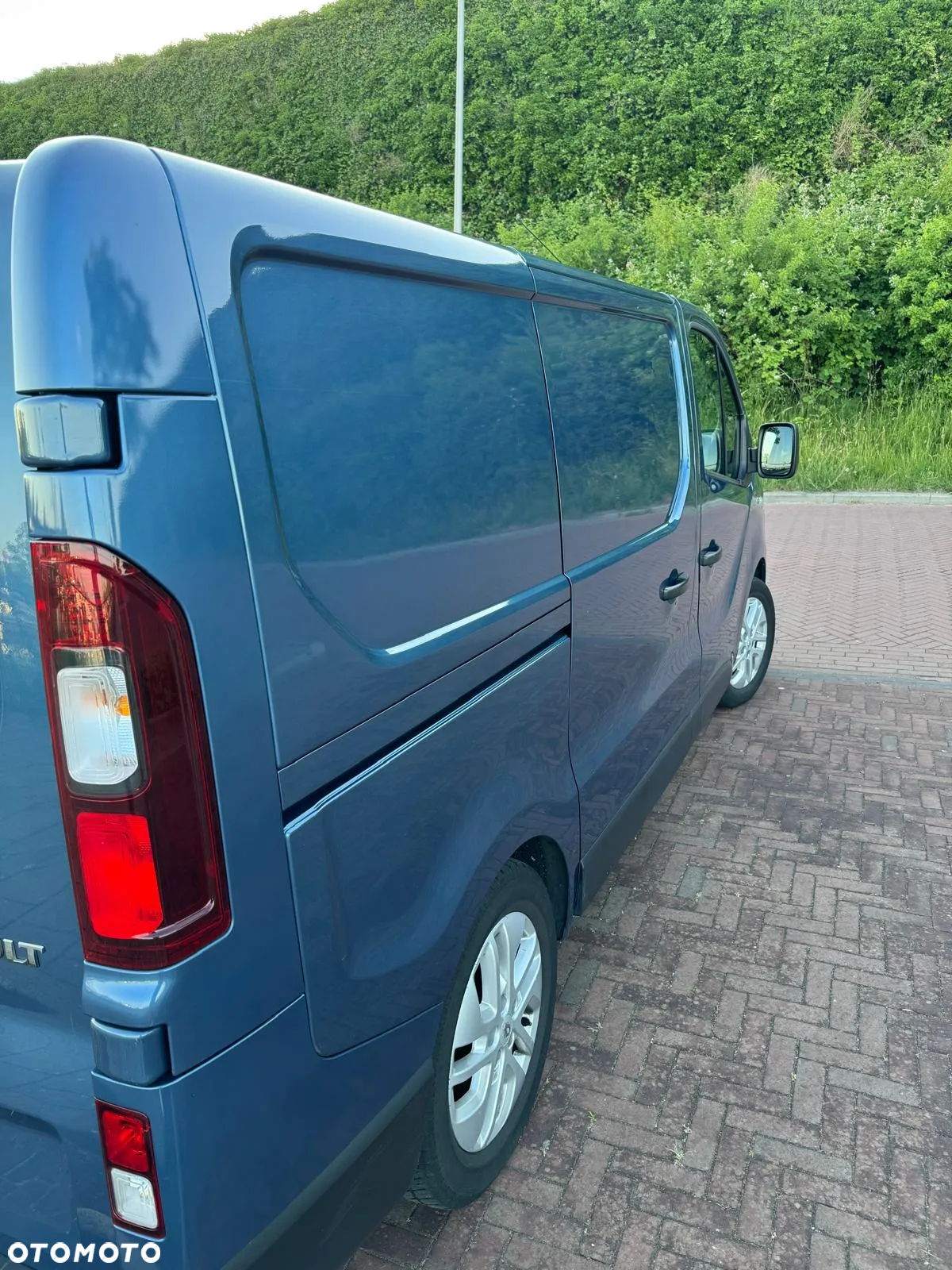 Renault Trafic L1H1 Pierwszy właściciel FV Cena brutto - 4