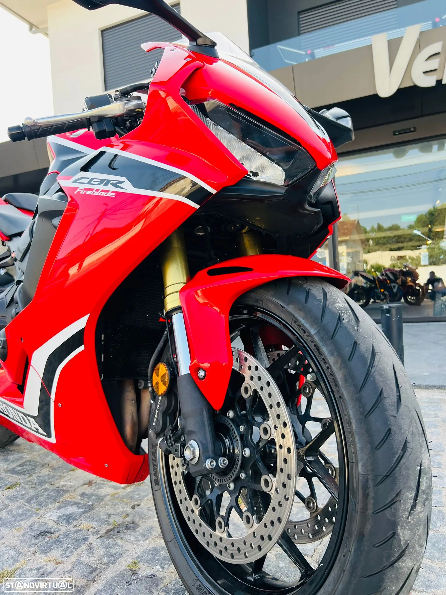 Honda CBR 1000 Fireblade 25th aniversario - 3