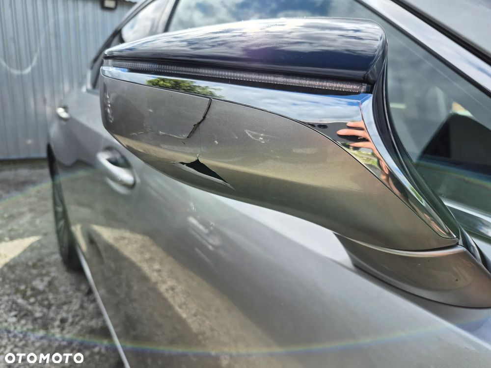 Lexus ES 300h Business Edition - 29