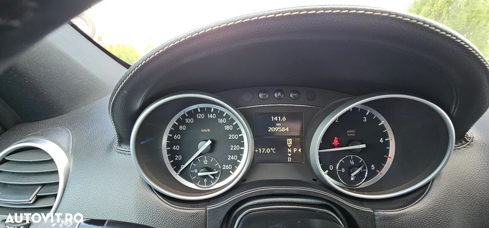 Mercedes-Benz ML 300 CDI BlueEfficiency Aut - 9