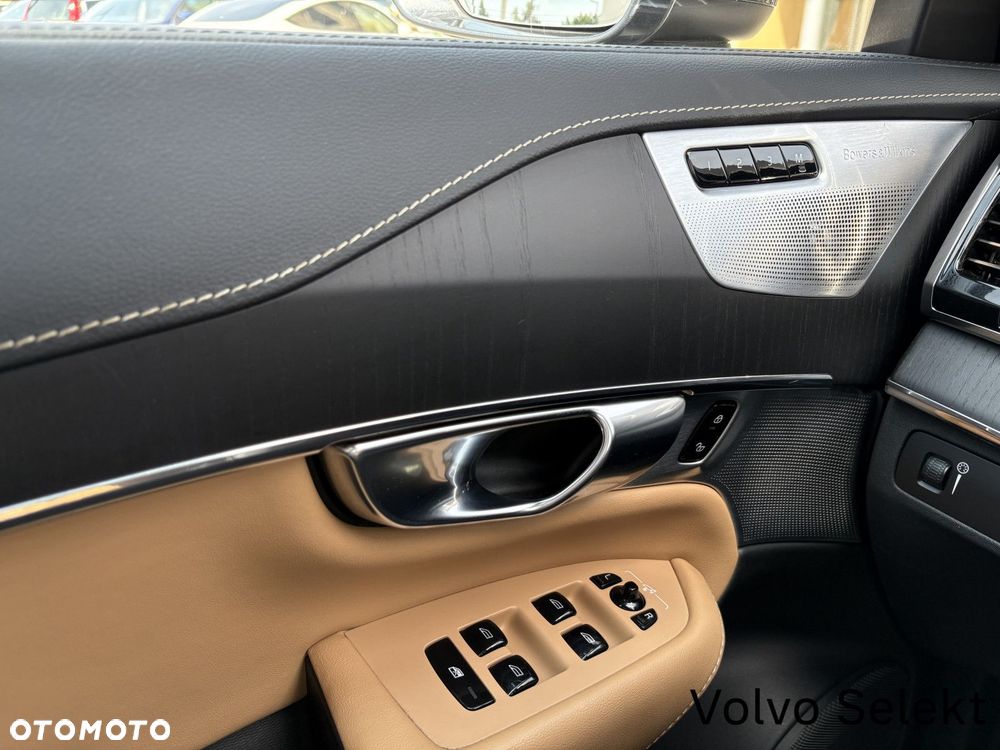 Volvo XC 90 - 20