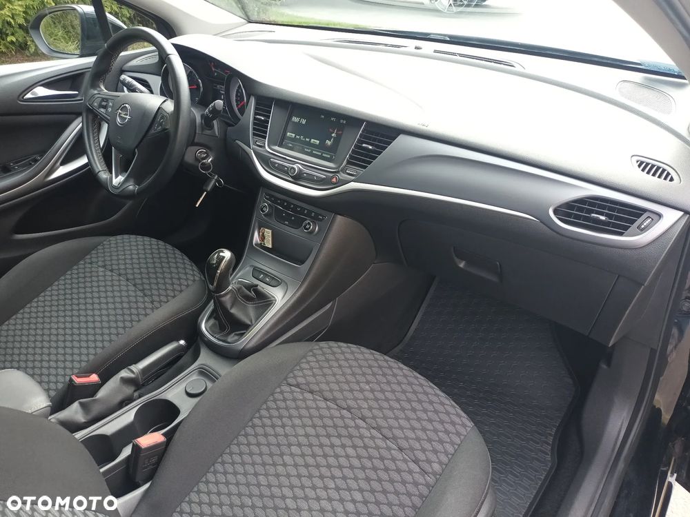 Opel Astra 1.4 T Enjoy - 19