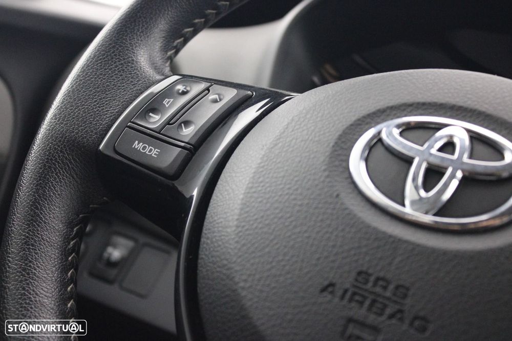 Toyota Yaris 1.0 VVT-i Comfort — fotografia 10