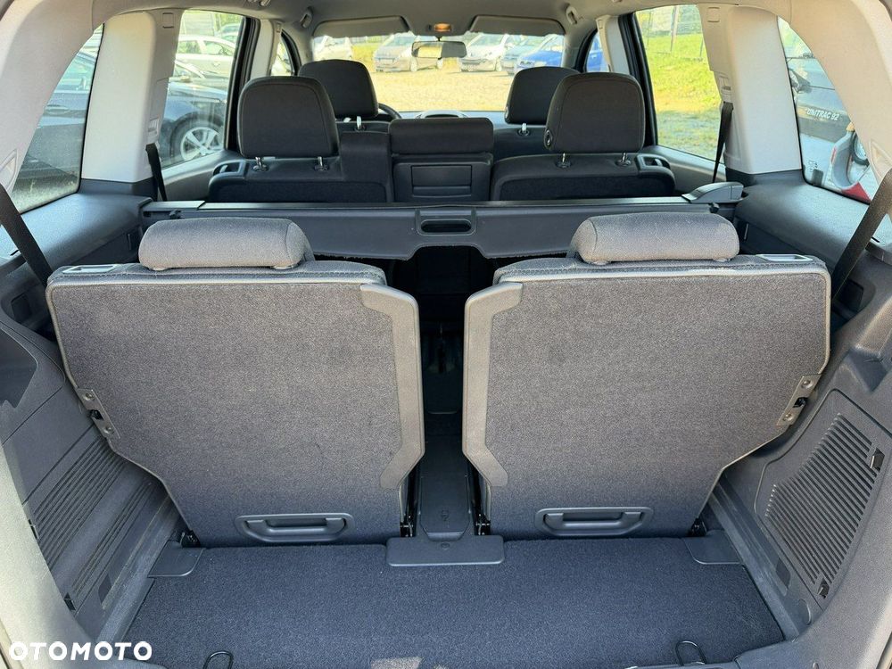 Opel Zafira - 12