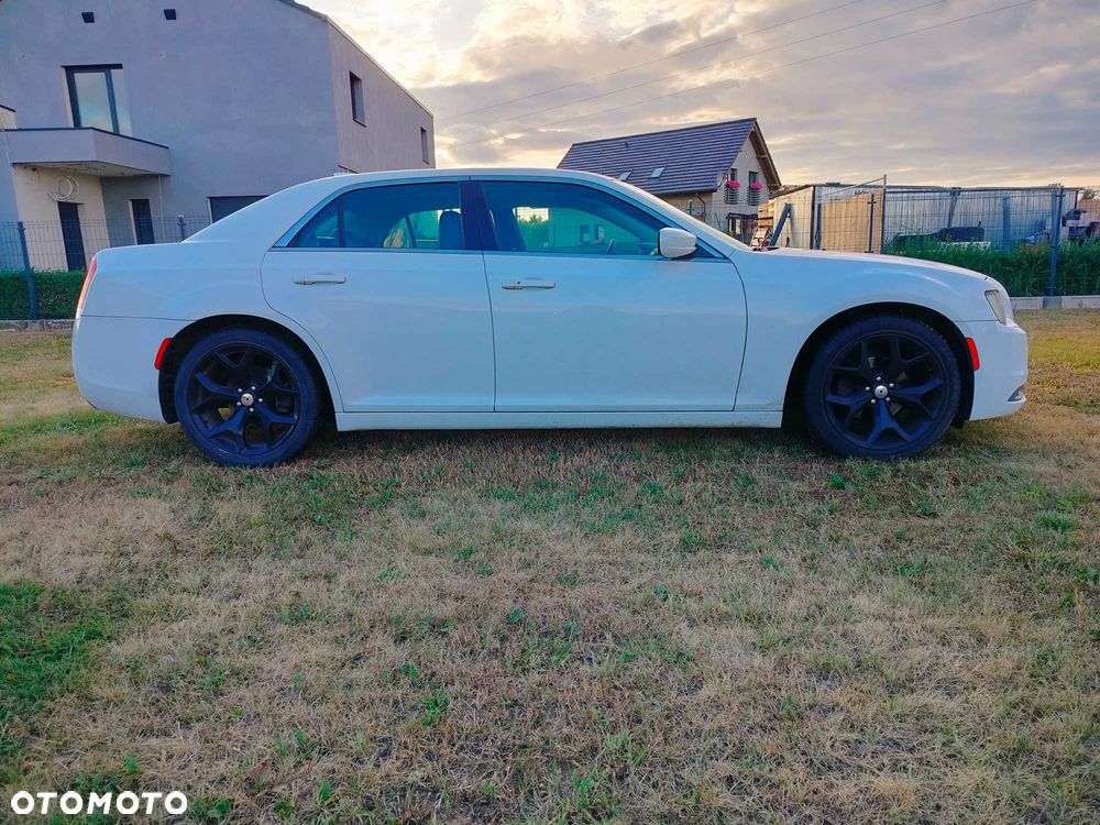 Chrysler 300C - 5