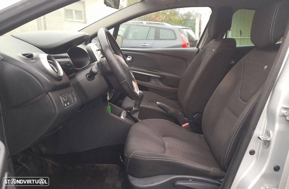 Renault Clio 1.5 dCi Limited EDition - 10