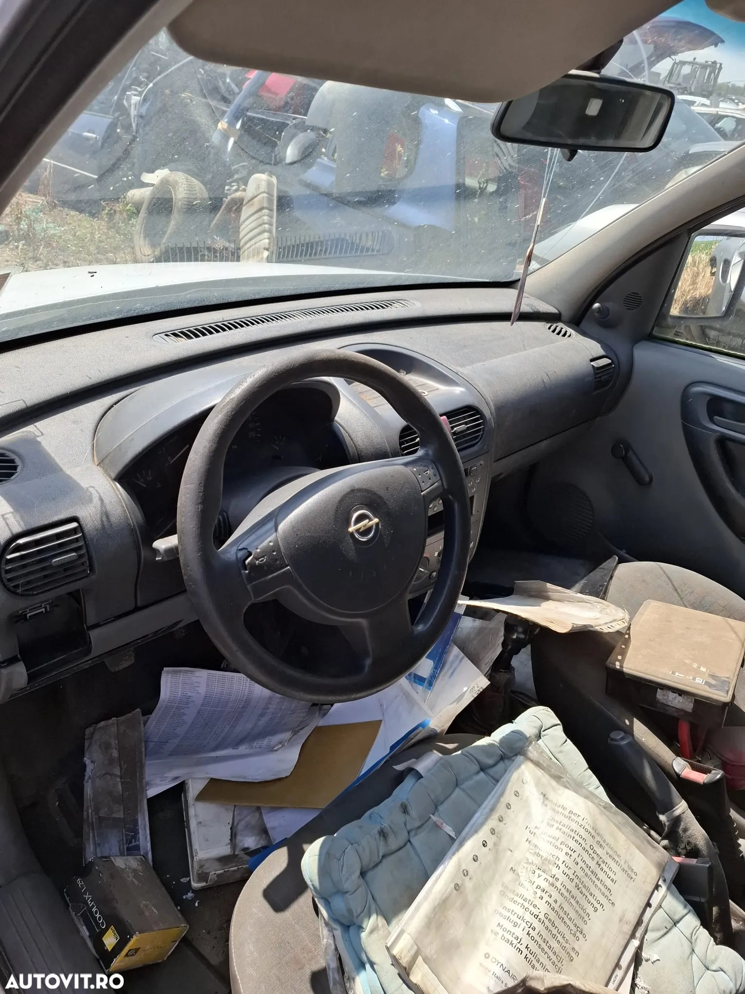 Dezmembrez Opel Combo - 3