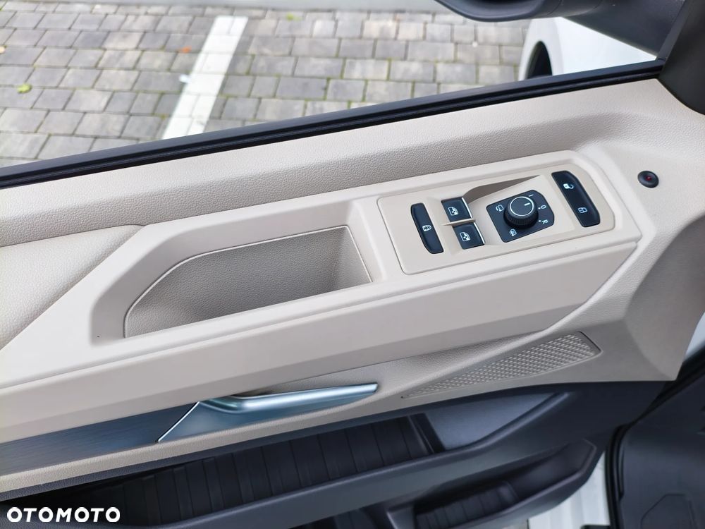 Volkswagen Multivan 2.0 TDI L2 Family DSG - 29