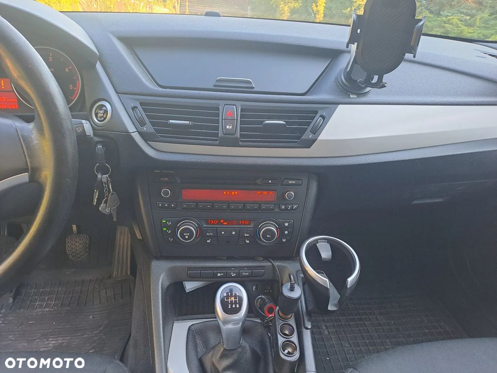 BMW X1 xDrive18d xLine - 6