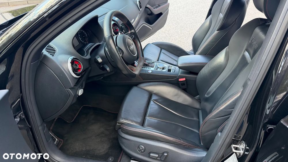 Audi RS3 Sportback Standard - 7