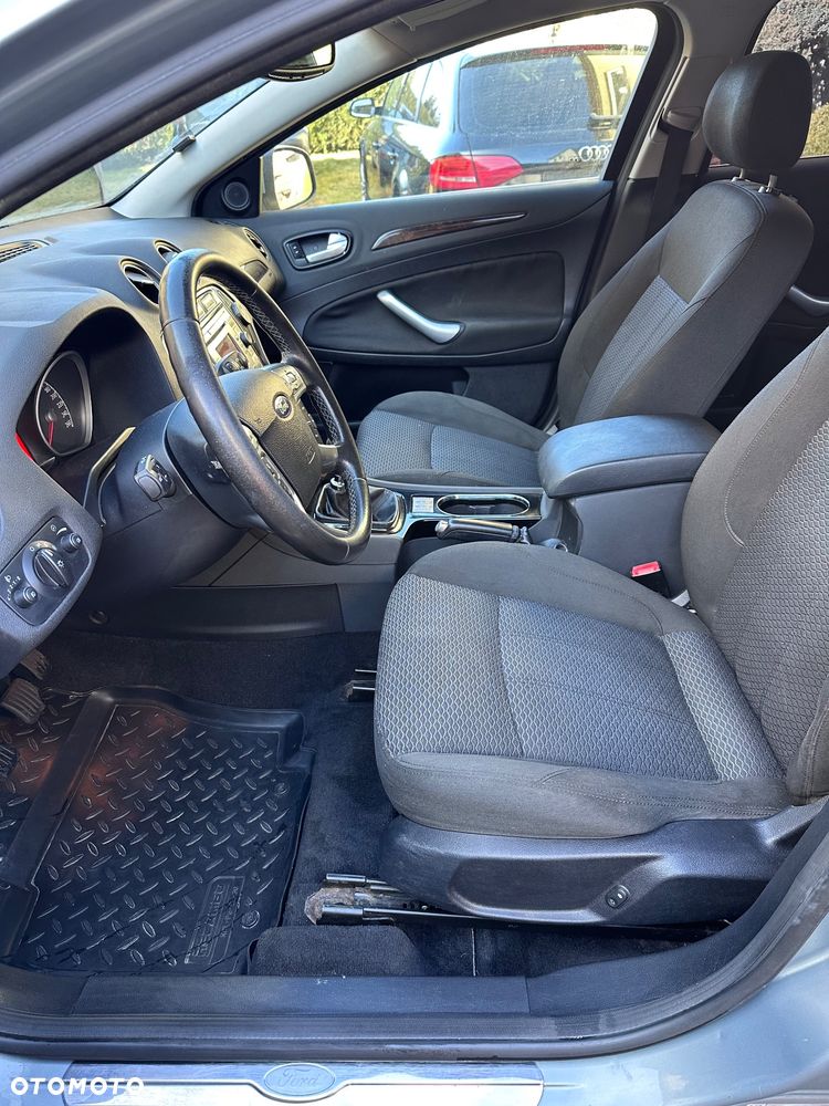 Ford Mondeo 2.0 TDCi Titanium - 22